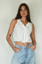 Load image into Gallery viewer, White Daisy Tank