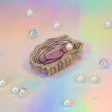 Load image into Gallery viewer, Large Oyster Hair Claw Clip