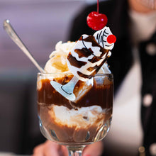 Load image into Gallery viewer, Midi Sundae Hair Claw Clip