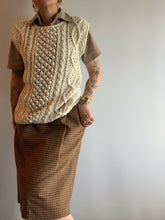 Load image into Gallery viewer, Japanese Brown Chambray S-Sleeve B-Down Shirt