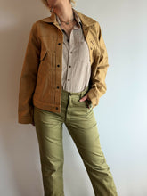 Load image into Gallery viewer, Japanese Brown Chambray S-Sleeve B-Down Shirt
