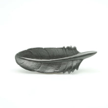Load image into Gallery viewer, small quill 1