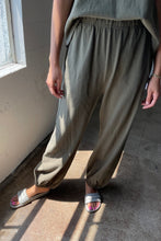 Load image into Gallery viewer, Olive Green Balloon Pant