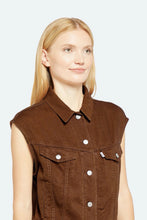 Load image into Gallery viewer, Sorrel Horse Shrunken 90s Vest

