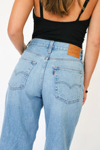 Load image into Gallery viewer, In The Middle Baggy Dad Jean
