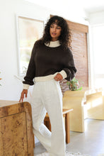 Load image into Gallery viewer, Espresso Bodie Pullover
