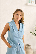 Load image into Gallery viewer, CD25W-FT40-DEN-SAILOR-DENIM-VEST.jpg
