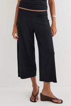Load image into Gallery viewer, ELSKE-TOP-W-STUDS-BLACK-ANO-CAPRI-TROUSER-R-JRY-BLACK-50958.jpg

