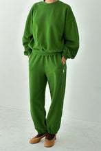 Load image into Gallery viewer, FTBalloonPants_Avocado_3.jpg
