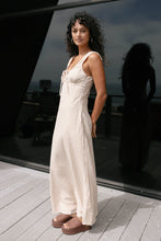 Load image into Gallery viewer, IYANA_MAY_5.jpg
