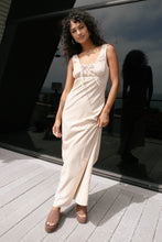 Load image into Gallery viewer, IYANA_MAY_7.jpg

