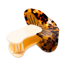 Load image into Gallery viewer, Midi Shiitake Mushroom Hair Claw Clip
