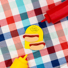 Load image into Gallery viewer, Hot Dog Alligator Hair Clip Set

