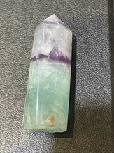 Load image into Gallery viewer, Fluorite points Green
