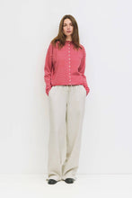 Load image into Gallery viewer, OAR0281_RED-BEIGE_1_M_1500.jpg
