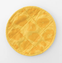 Load image into Gallery viewer, CIRCLE POTHOLDER
