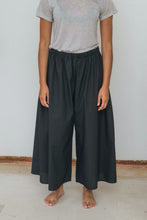 Load image into Gallery viewer, Black Cable Pant
