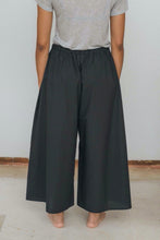 Load image into Gallery viewer, Black Cable Pant
