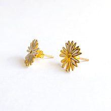Load image into Gallery viewer, Daisy Enamel Earrings Earrings Jenny Lemons 
