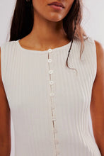 Load image into Gallery viewer, Ivory Tilly Vest
