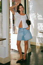 Load image into Gallery viewer, Long Beach 90s Relaxed Short
