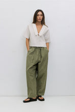 Load image into Gallery viewer, tmr0581_white_1a_m_1500.jpg
