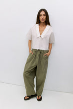 Load image into Gallery viewer, tmr0581_white_1b_m_1500.jpg

