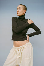 Load image into Gallery viewer, turtleneck-black-collection-1.jpg

