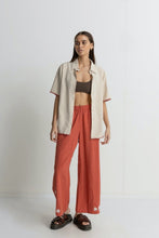 Load image into Gallery viewer, Coral Foral Pant
