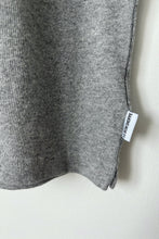 Load image into Gallery viewer, Heather Grey Jeanne Tee
