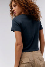 Load image into Gallery viewer, Vintage Black New York Shrunken Tee
