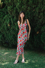 Load image into Gallery viewer, White Shelley Rambling Floral Dress
