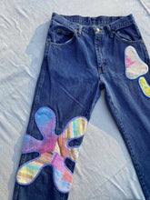 Load image into Gallery viewer, Picnicwear Appliquéd Vintage Jeans

