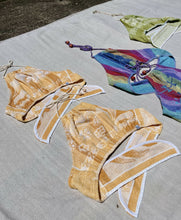 Load image into Gallery viewer, Picnicwear Towel Halter
