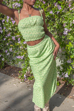 Load image into Gallery viewer, Field Of Flowers Stella Skirt
