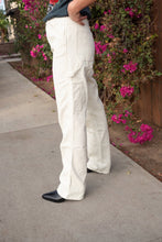 Load image into Gallery viewer, Cord Carpenter Pant - White
