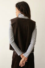 Load image into Gallery viewer, Espresso Polar Fleece Stitch Vest
