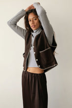 Load image into Gallery viewer, Espresso Polar Fleece Stitch Vest
