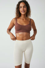 Load image into Gallery viewer, Chocolate Wide Eyed Seamless Corset
