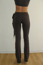 Load image into Gallery viewer, Creme Brulee Astrid Legging
