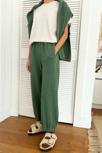 Load image into Gallery viewer, Basil Balloon Pant
