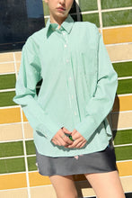 Load image into Gallery viewer, Kelly Stripe Annie Button Up
