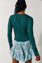 Load image into Gallery viewer, Evergreen Keep It Basic Layering Top
