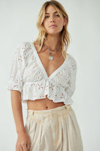 Load image into Gallery viewer, Optic White Gardenia Top
