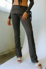 Load image into Gallery viewer, Creme Brulee Astrid Legging
