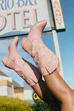Load image into Gallery viewer, Rose Unaro Boot
