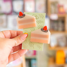Load image into Gallery viewer, Cake Alligator Hair Clip Set
