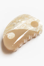 Load image into Gallery viewer, Darjeeling Yin Yang Claw
