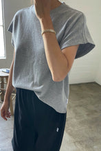 Load image into Gallery viewer, Heather Grey Jeanne Tee
