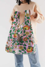 Load image into Gallery viewer, Daisy Cat Baggu
